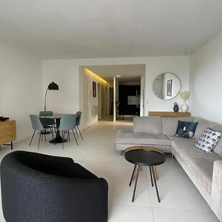 La Mauviere - 75m2 - 4pers - Parking - Wifi 아파트