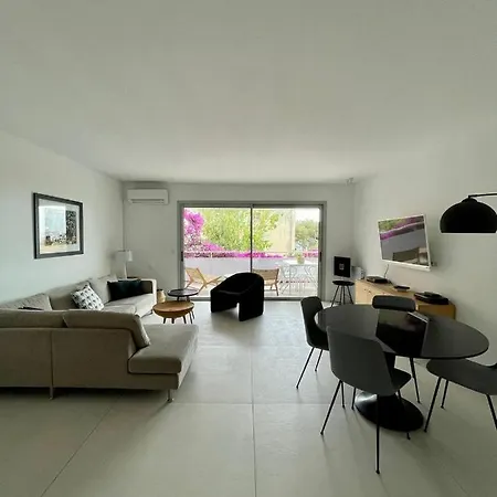 La Mauviere - 75m2 - 4pers - Parking - Wifi Apartment