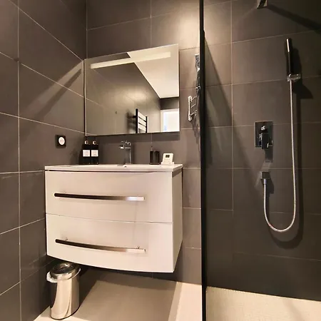 La Mauviere - 75m2 - 4pers - Parking - Wifi 아파트 카시스